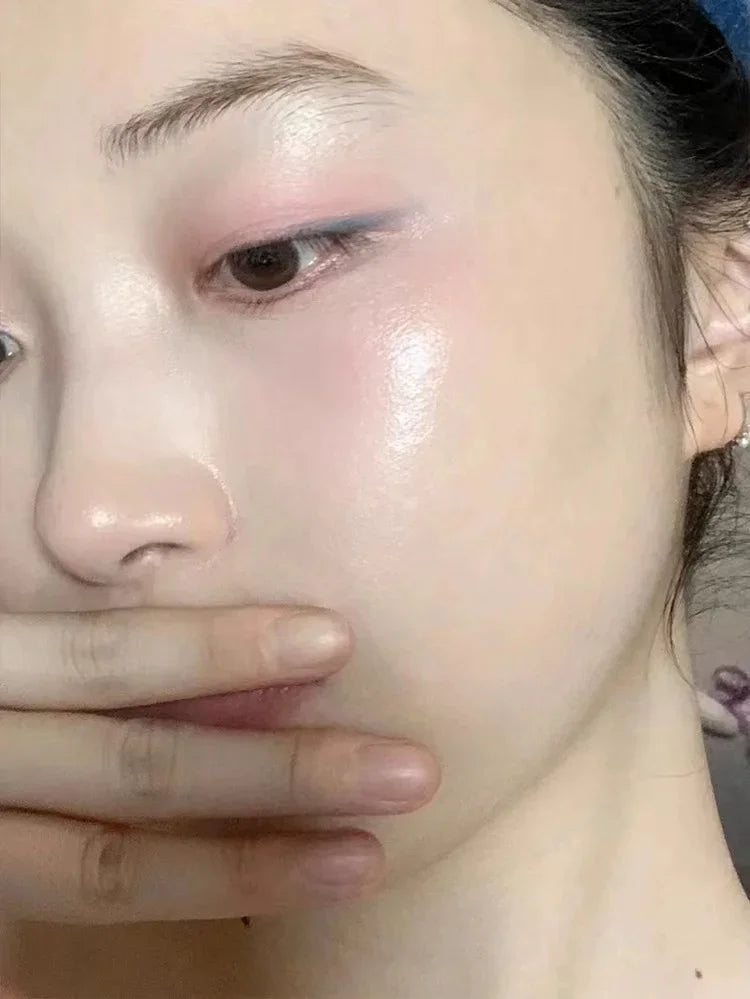 JUJU Dream Cream Highlighter Stick – Buildable Shimmer Glow