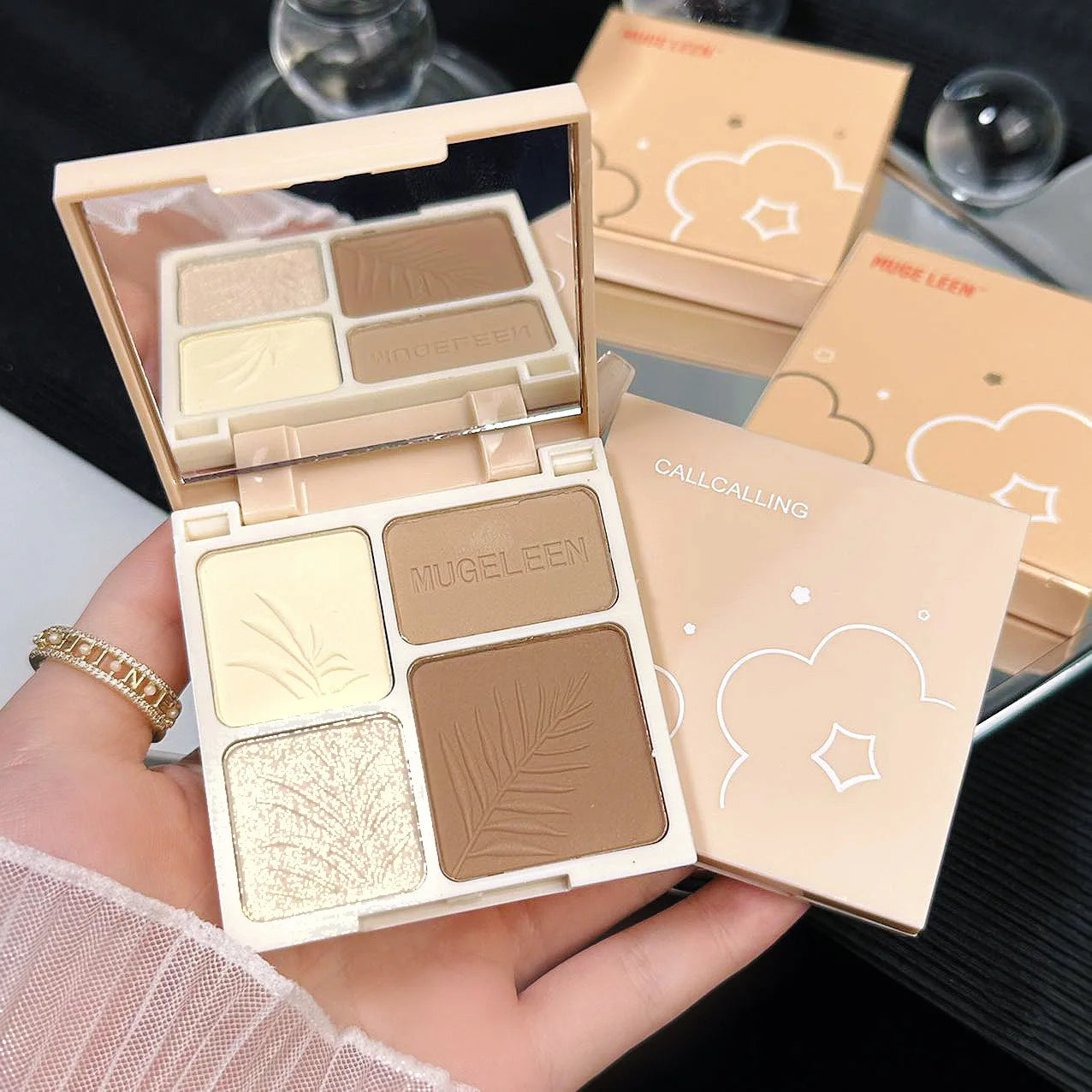 MUGELEEN 4 Color Contour Highlighter Makeup Palette